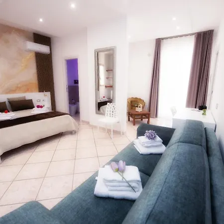 Bed & Breakfast From Flori 3*