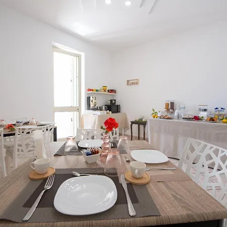 Bed and breakfast From Flori