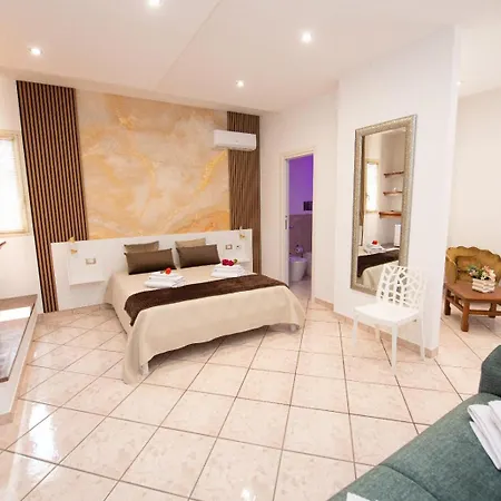 Bed and breakfast From Flori *