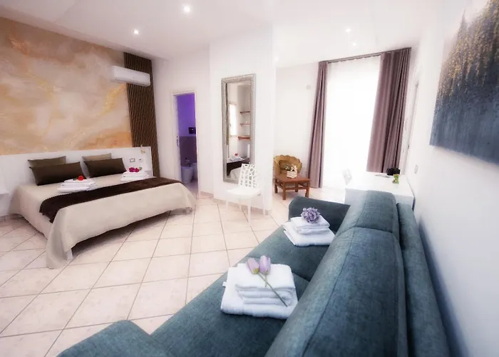 Bed & Breakfast From Flori 3*